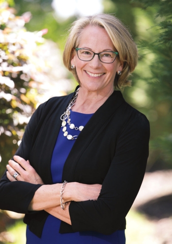 Laura Wood Cantopher ’84
