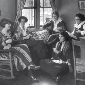 Students in Tower Court during the 1918–19 academic year